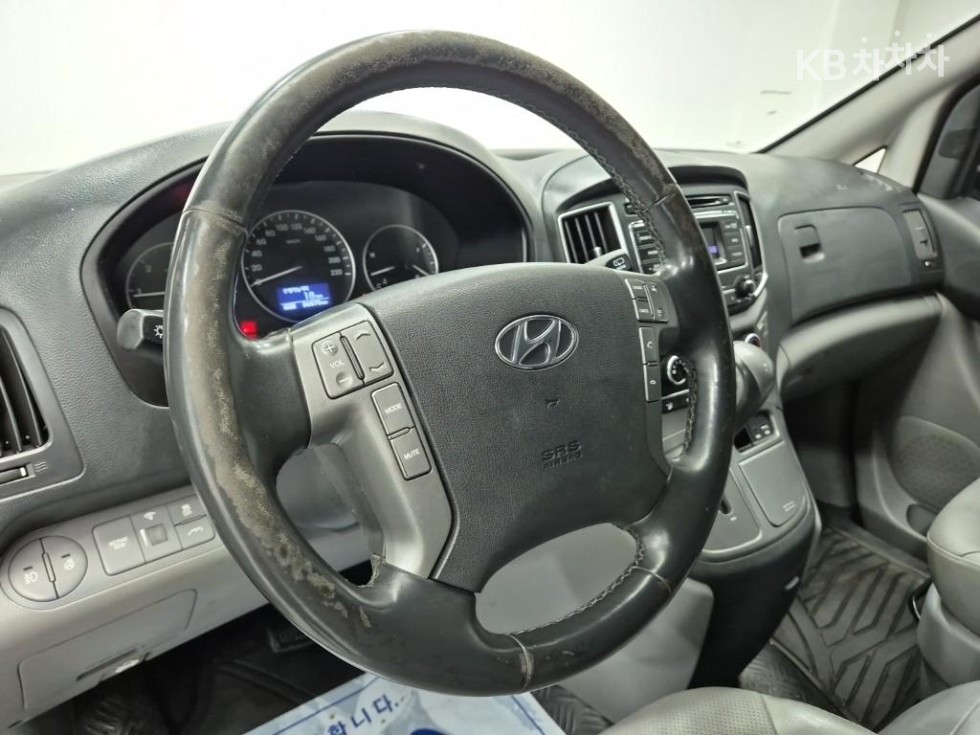 Hyundai Starex — miniaturë 9