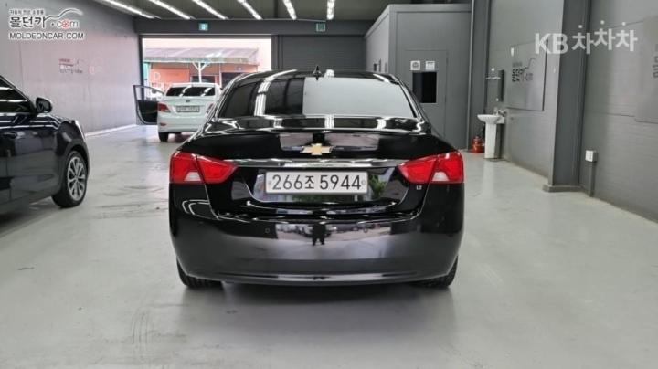 Chevrolet Impala 2.5 LT 5