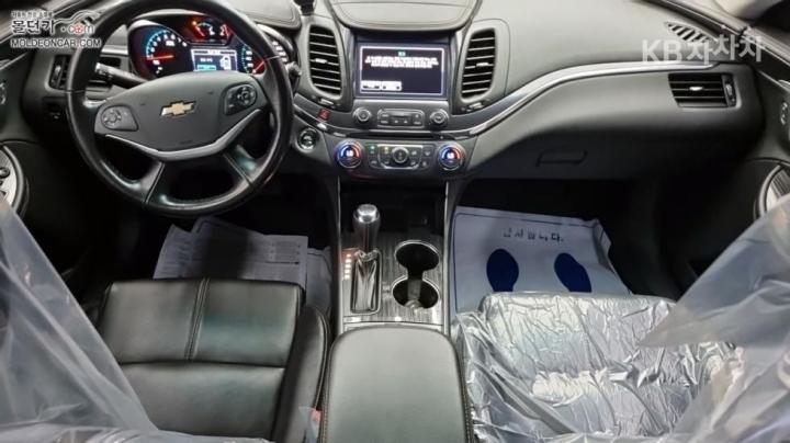 Chevrolet Impala 2.5 LT 6