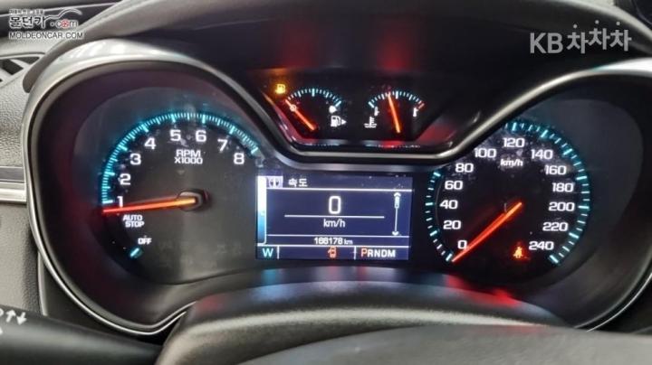 Chevrolet Impala 2.5 LT 8