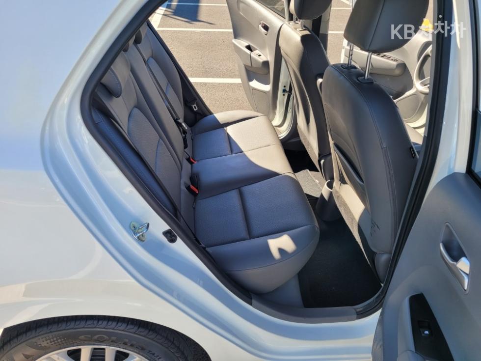 2021 - kia morning