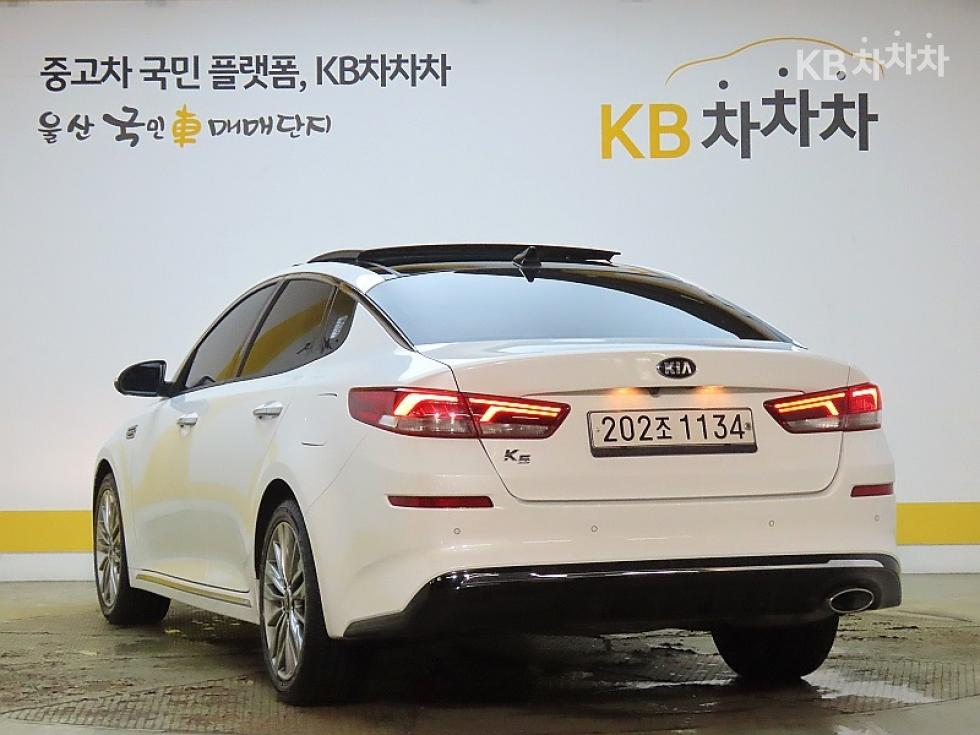 2020 - kia k5