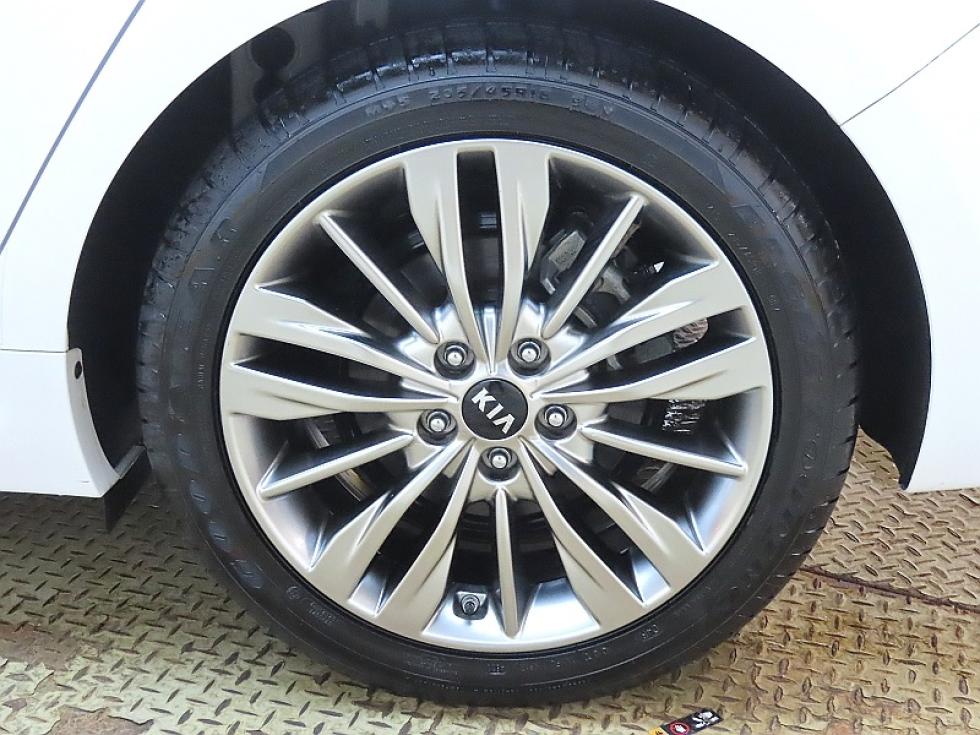 2020 - kia k5