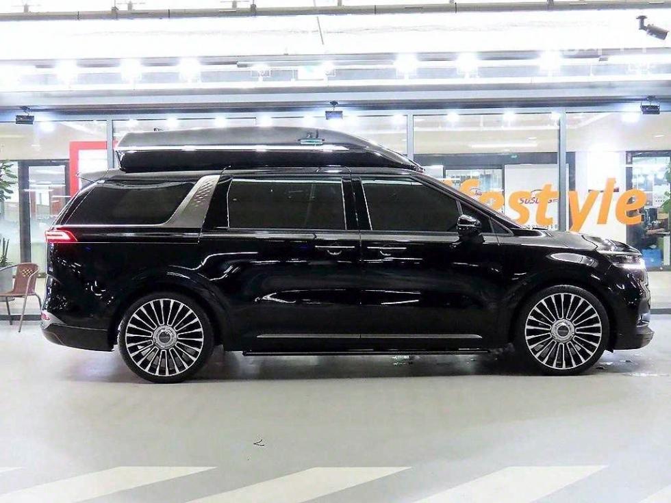 2023 - kia carnival