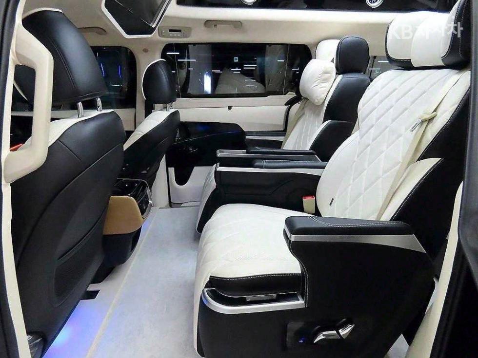 2023 - kia carnival