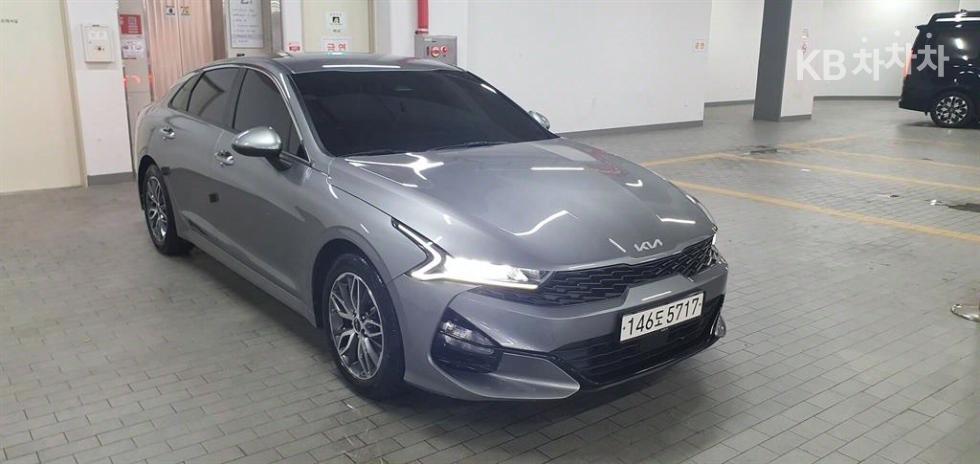 2022 - kia k5