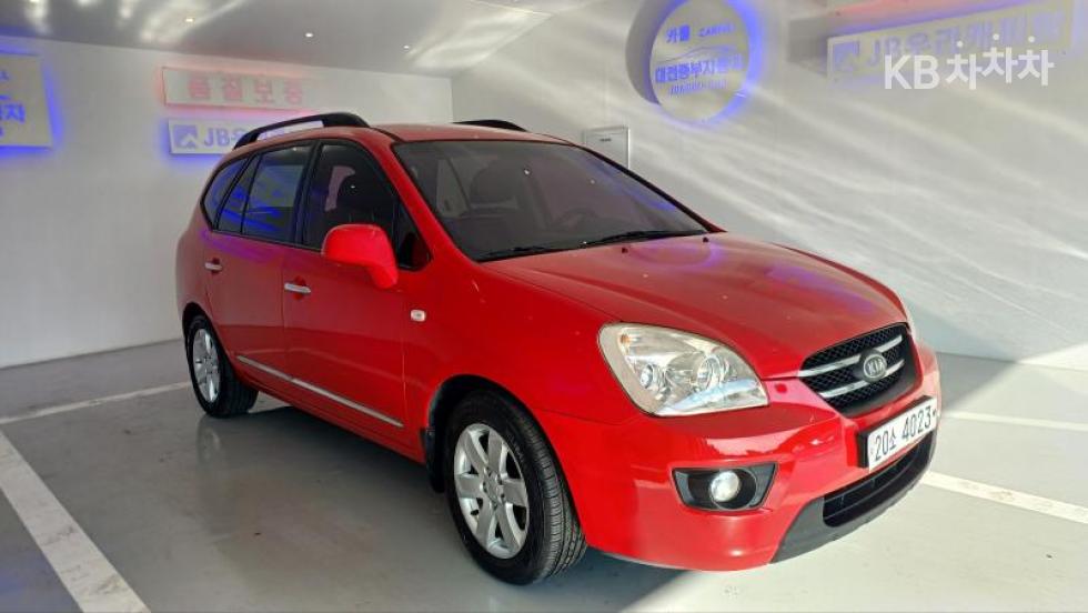 Kia Carens — miniaturë 3