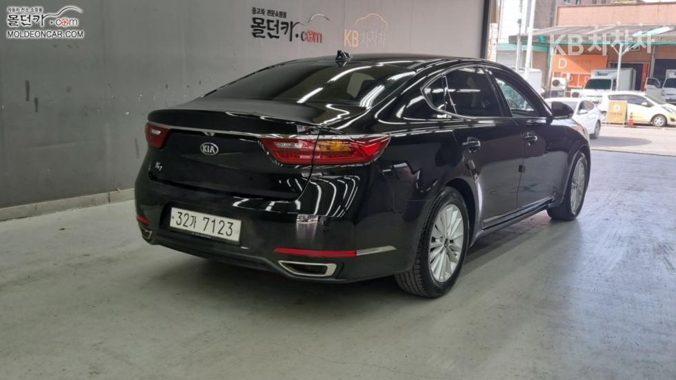 2017 - kia k7