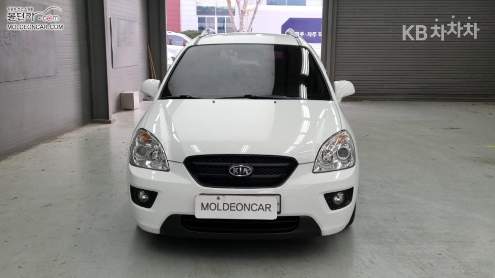 Kia Carens — miniaturë 3