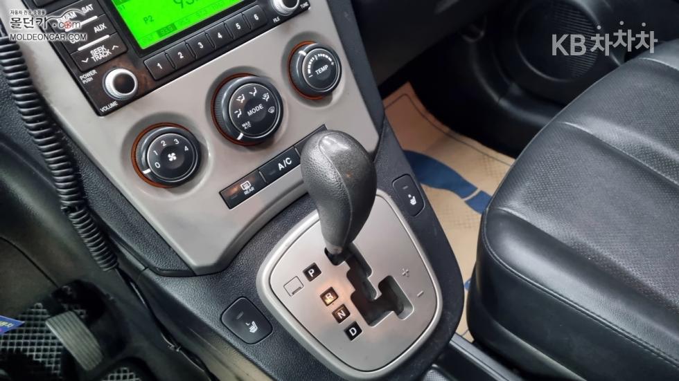 Kia Carens — miniaturë 13