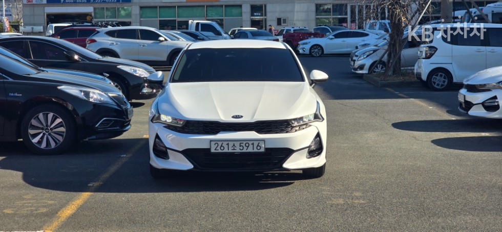 2021 - kia k5