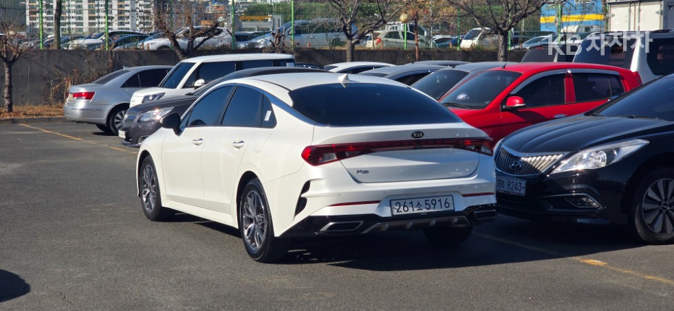 2021 - kia k5
