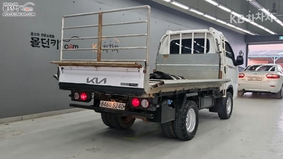2022 - kia bongo iii