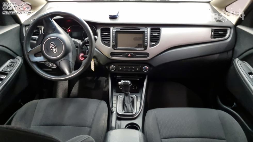 Kia Carens — miniaturë 5