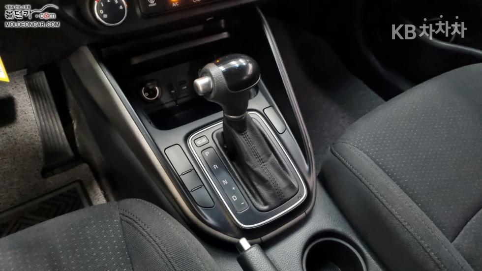 Kia Carens — miniaturë 14