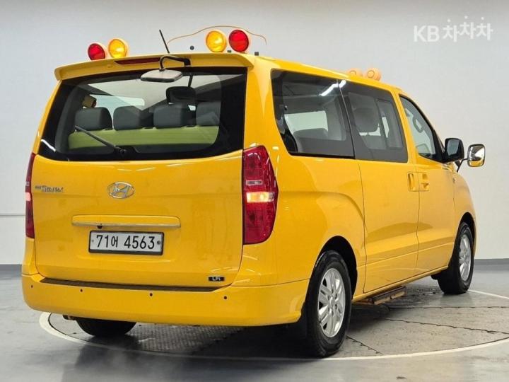 Hyundai Starex — miniaturë 3