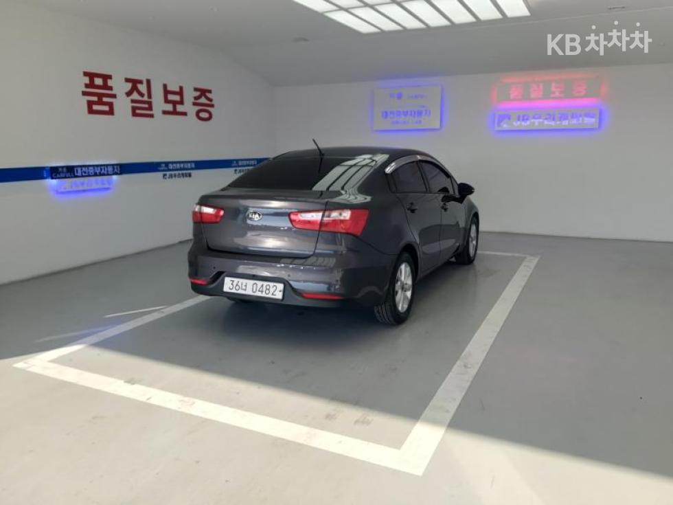 2016 - kia pride