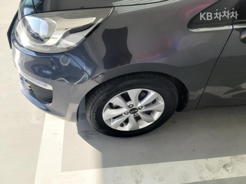 2016 - kia pride