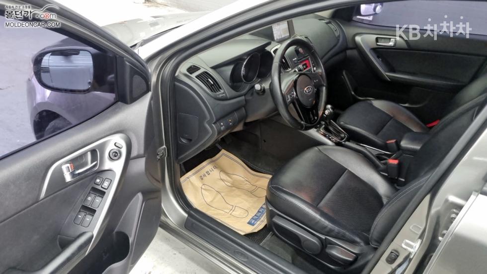 Kia Forte — miniaturë 9