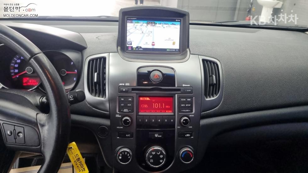 Kia Forte — miniaturë 12