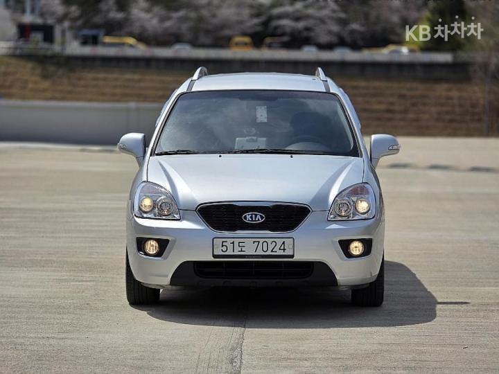 Kia Carens New 2.0 LPI GLX Premium Type