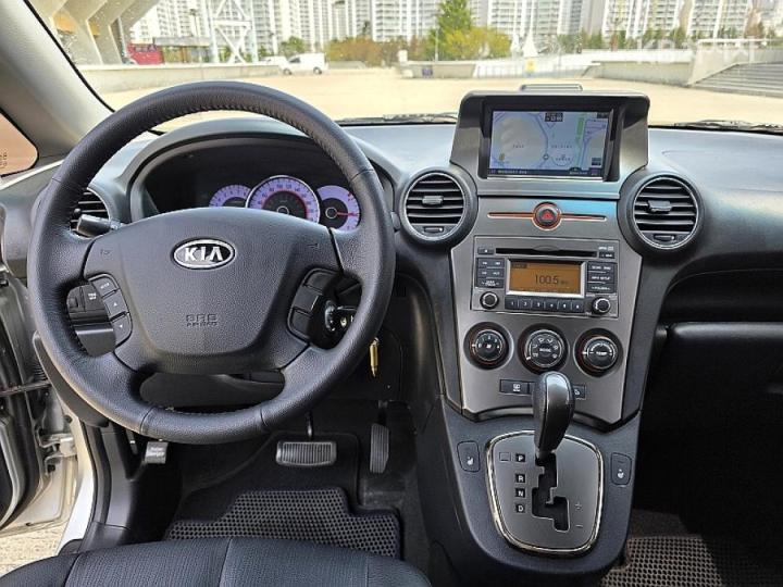 Kia Carens New 2.0 LPI GLX Premium Type 7