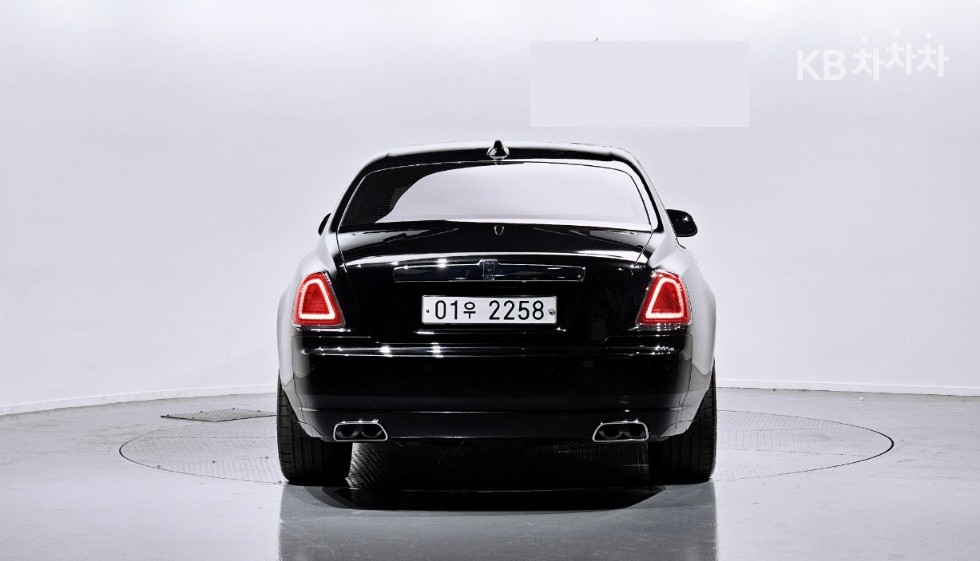 Rolls-Royce Ghost — miniaturë 4