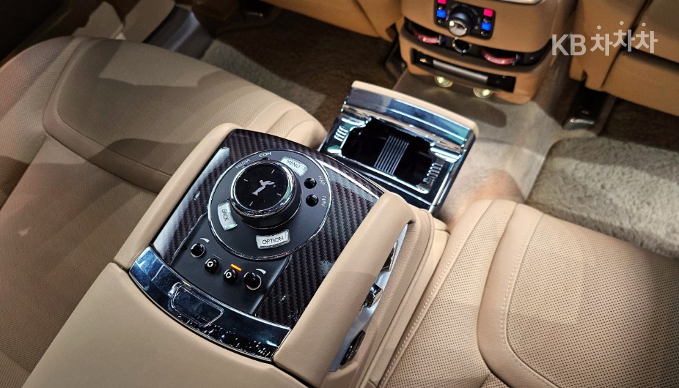 Rolls-Royce Ghost — miniaturë 14