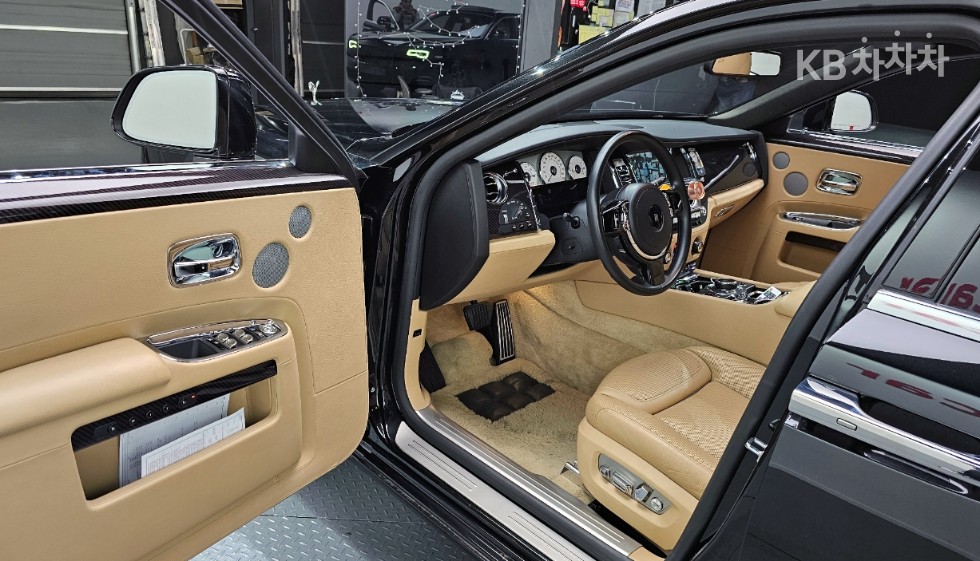 Rolls-Royce Ghost — miniaturë 7
