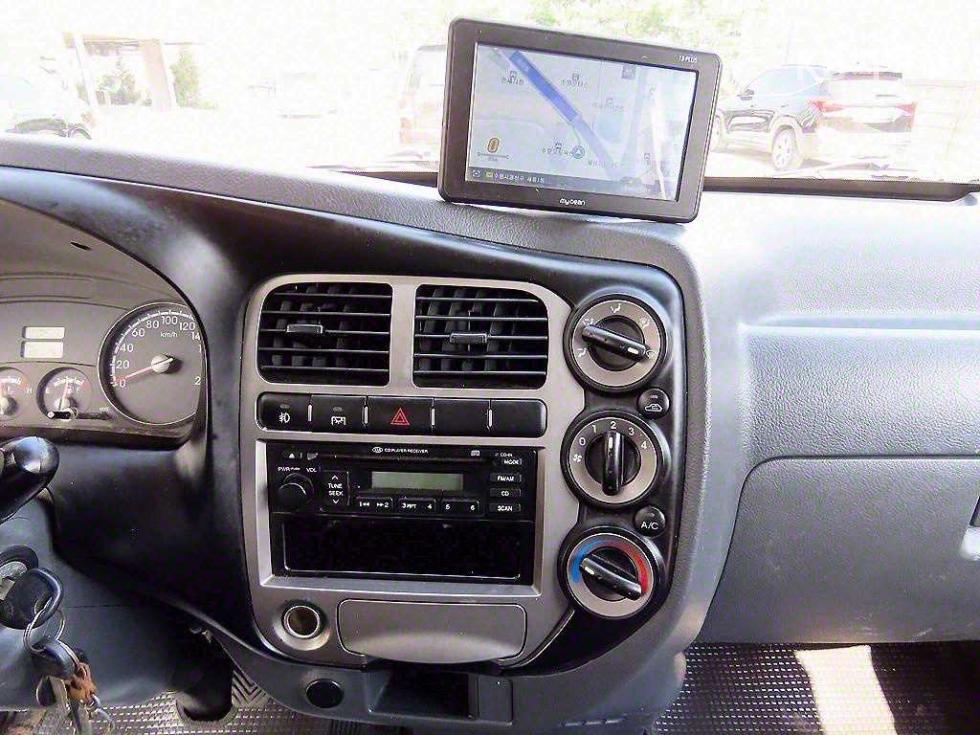 2010 - kia bongo iii