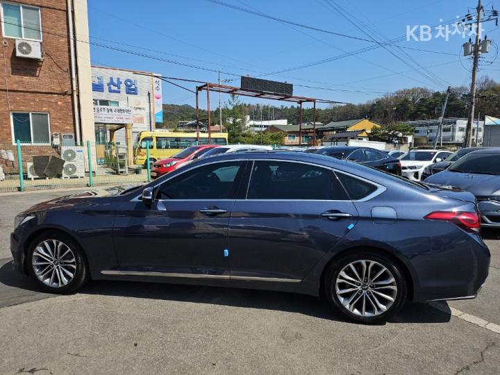 Hyundai Genesis DH G330 Premium AWD 9