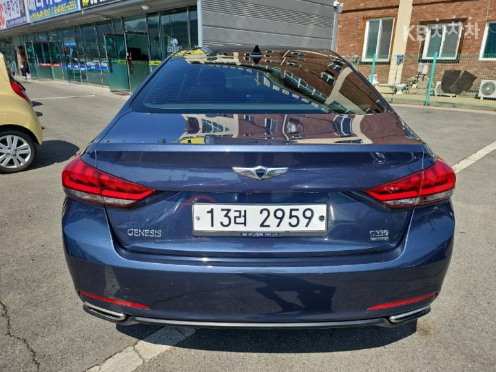 Hyundai Genesis DH G330 Premium AWD 4