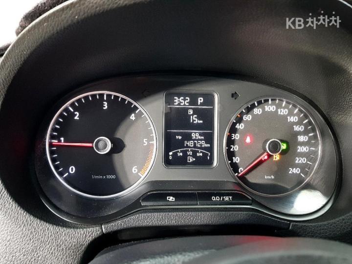 Volkswagen Polo 1.6 TDI R-Line 6