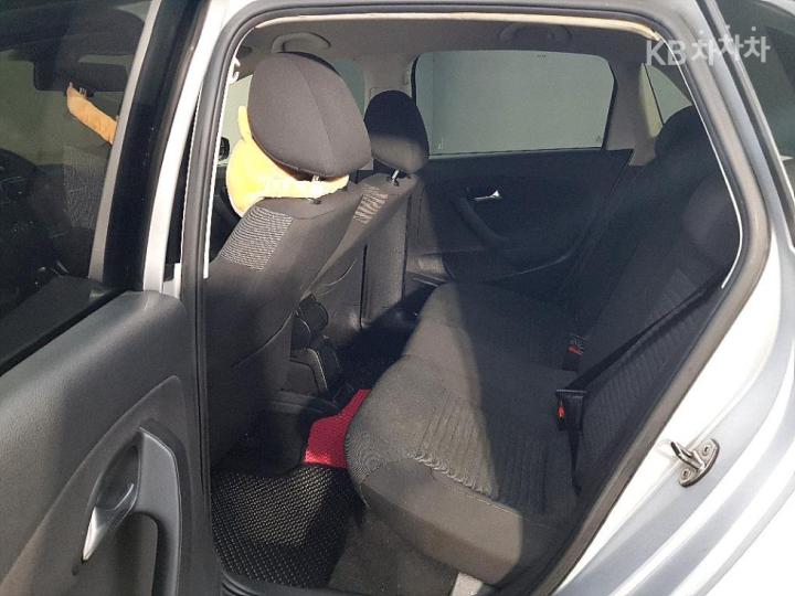 Volkswagen Polo 1.6 TDI R-Line 10