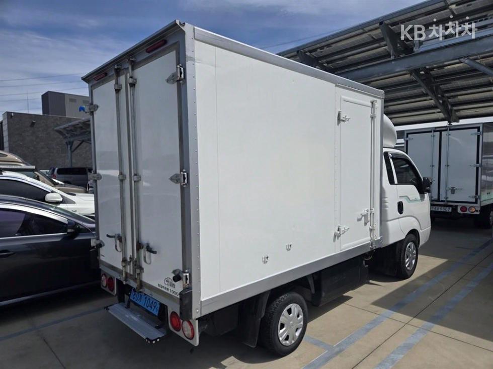2020 - kia bongo iii
