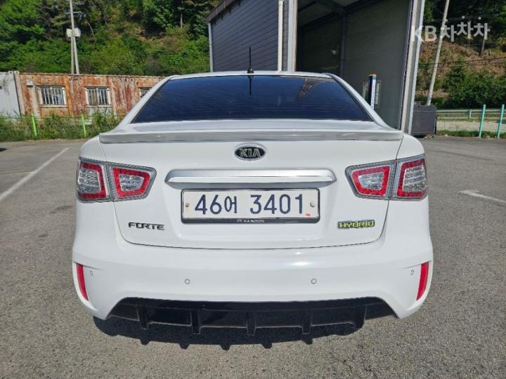 Kia Forte 1.6 Hybrid LPI HEV Base Type 5