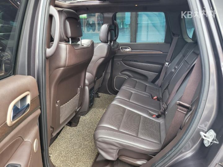 Jeep Cherokee Grand New 3.0 CRD Overland Summit 8