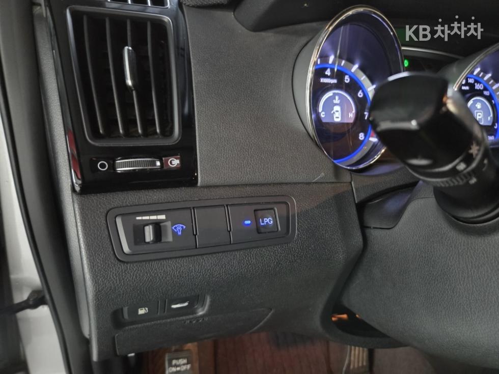 Hyundai Sonata — miniaturë 16