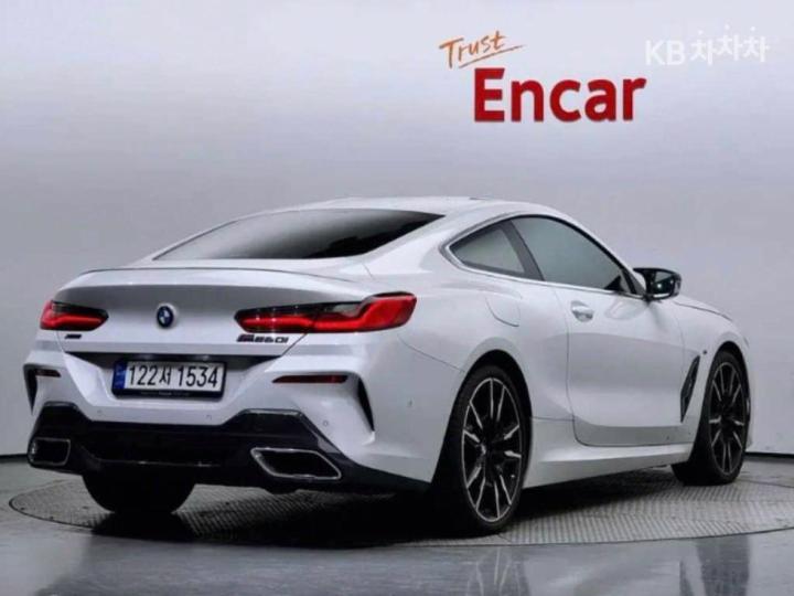 BMW 8er — miniaturë 2