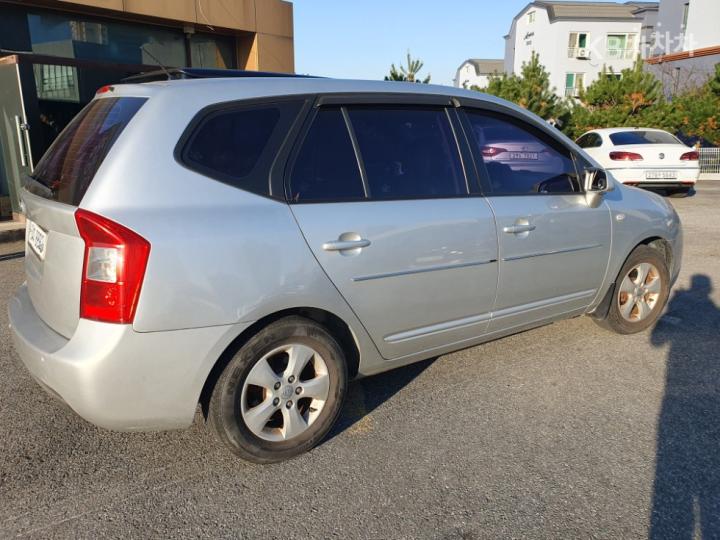 Kia Carens New 2.0 LPI GX Premium Type 5