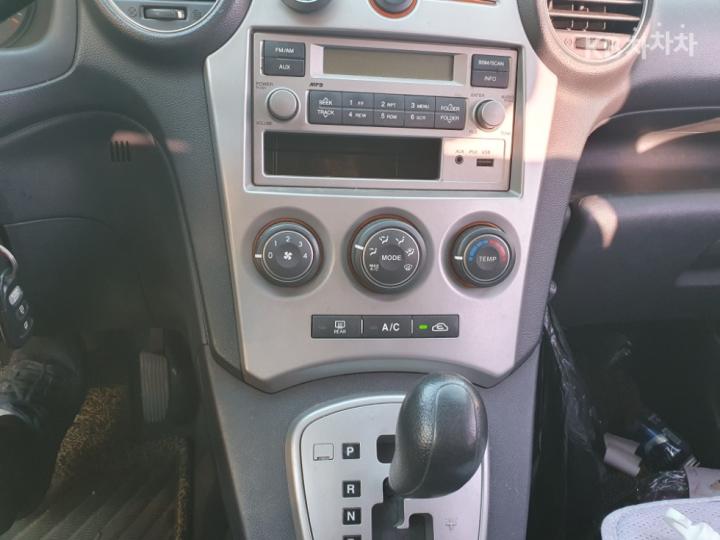 Kia Carens New 2.0 LPI GX Premium Type 10