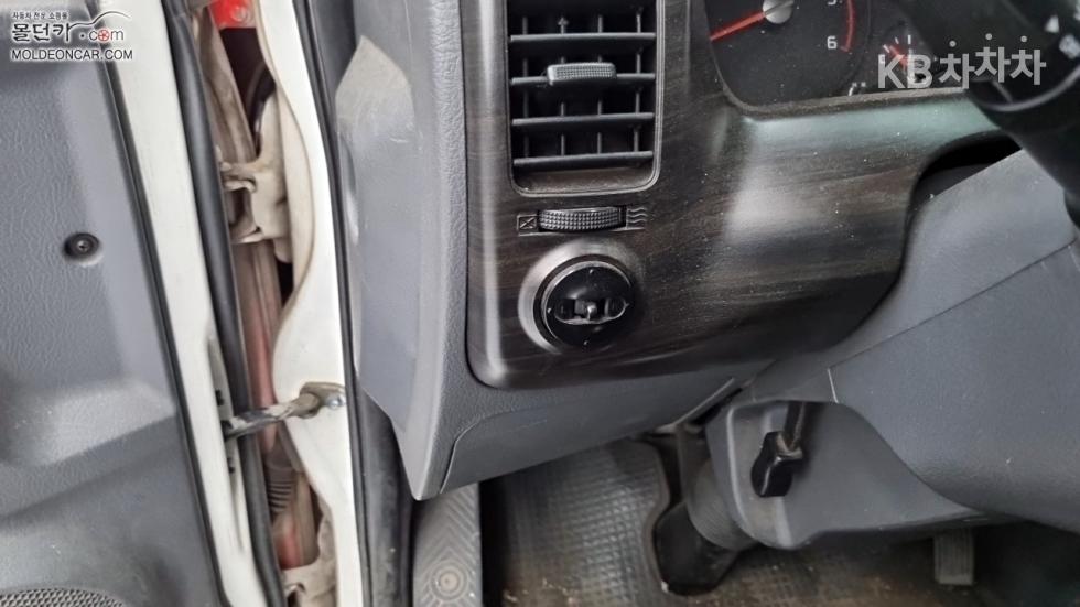 2018 - kia bongo iii