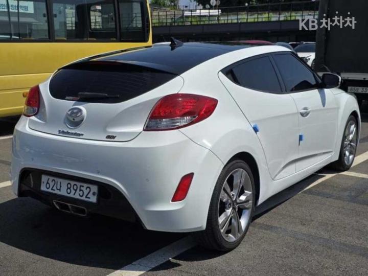 Hyundai Veloster 1.6 PYL DCT 6