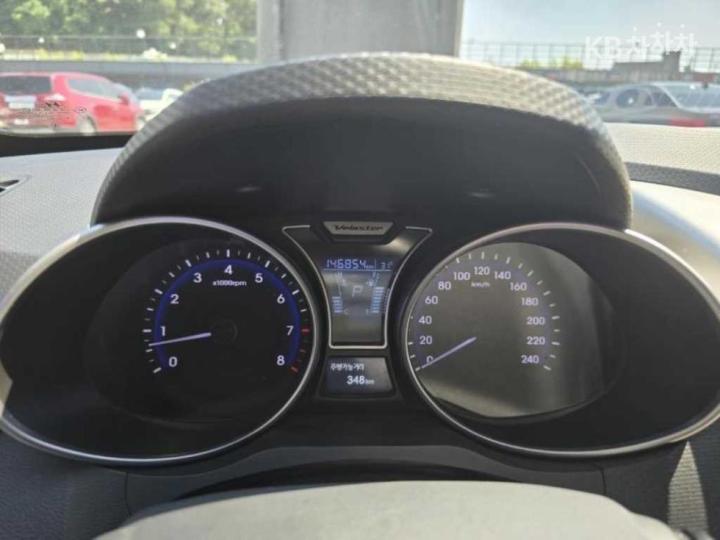 Hyundai Veloster 1.6 PYL DCT 8