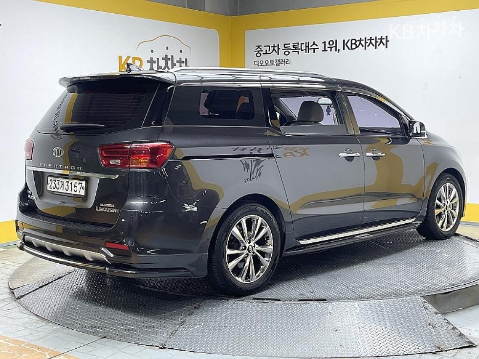2020 - kia carnival