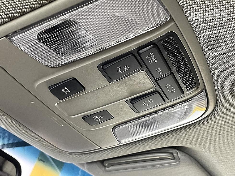 2020 - kia carnival