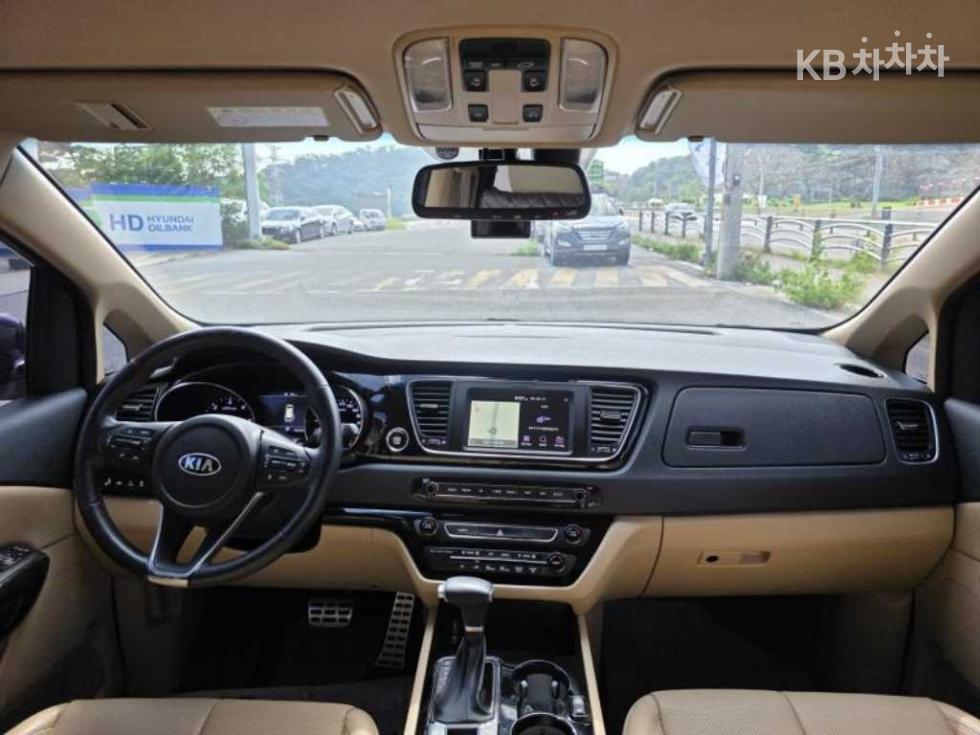 2020 - kia carnival
