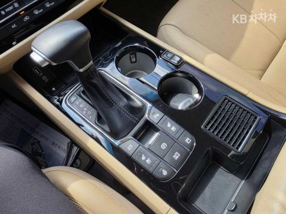 2020 - kia carnival