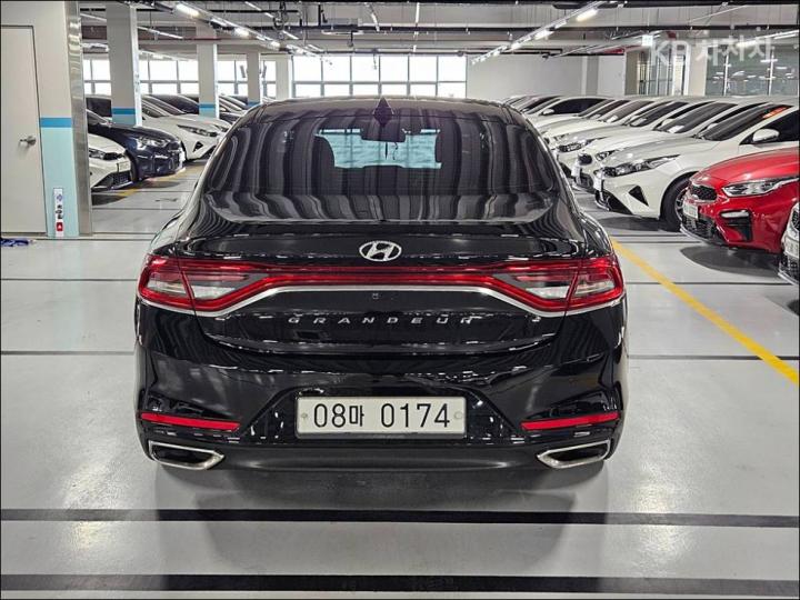 Hyundai Grandeur IG 2.4 Premium Special 5