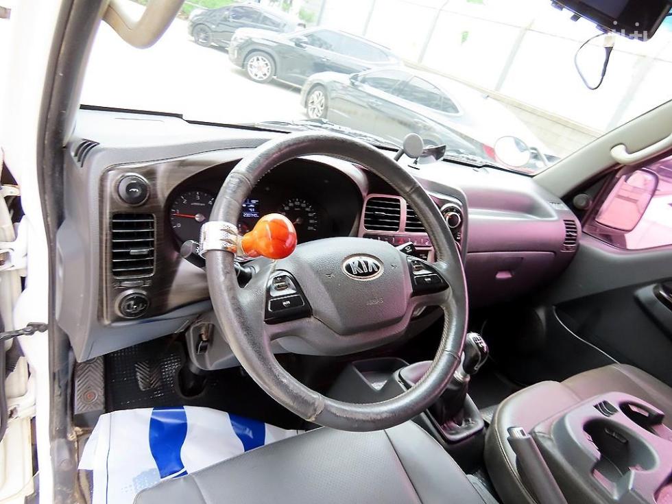 2017 - kia bongo iii
